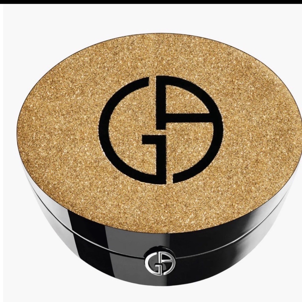 Armani beauty Luminous Silk Golden Glow Highlighter